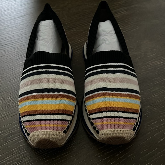 Tory Burch / Daisy Slip-On Trainer / Multi Webbing Strip / Size 6.5 - Picture 2 of 3